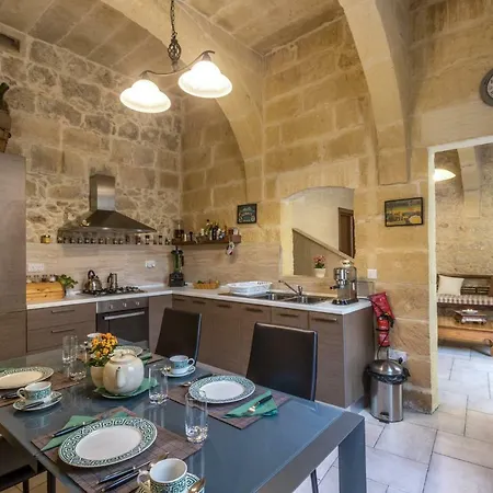 Tal-bambinu بيت ضيافة Xagħra